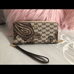 MK  zip around wallet